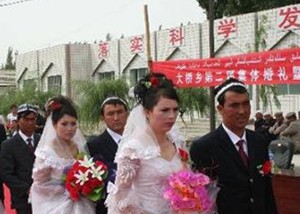 Китайские власти пытаются ассимилировать уйгурских мусульман